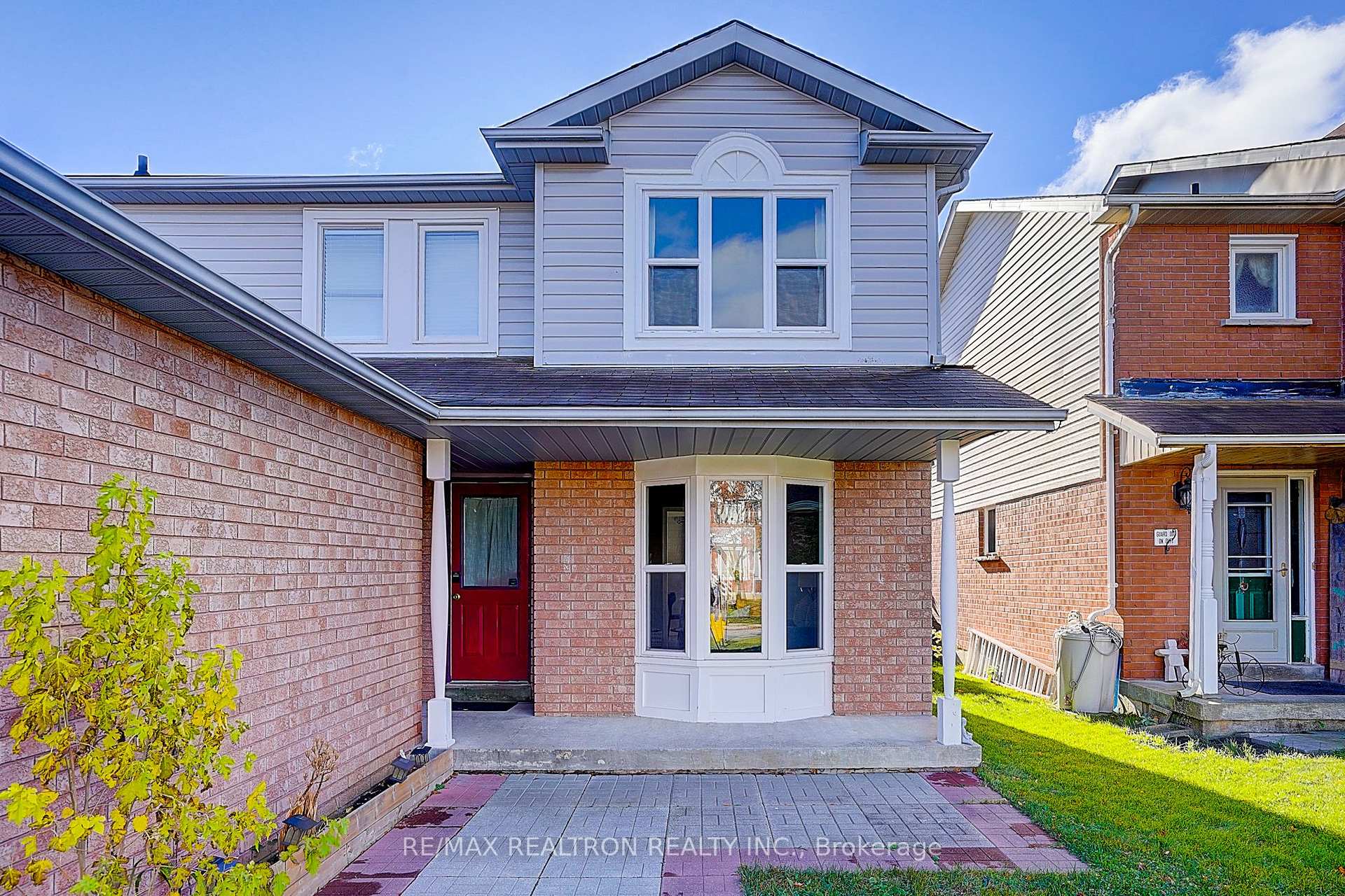 Photo 2 of 43 Quance Street, Barrie, Holly — HOMEH