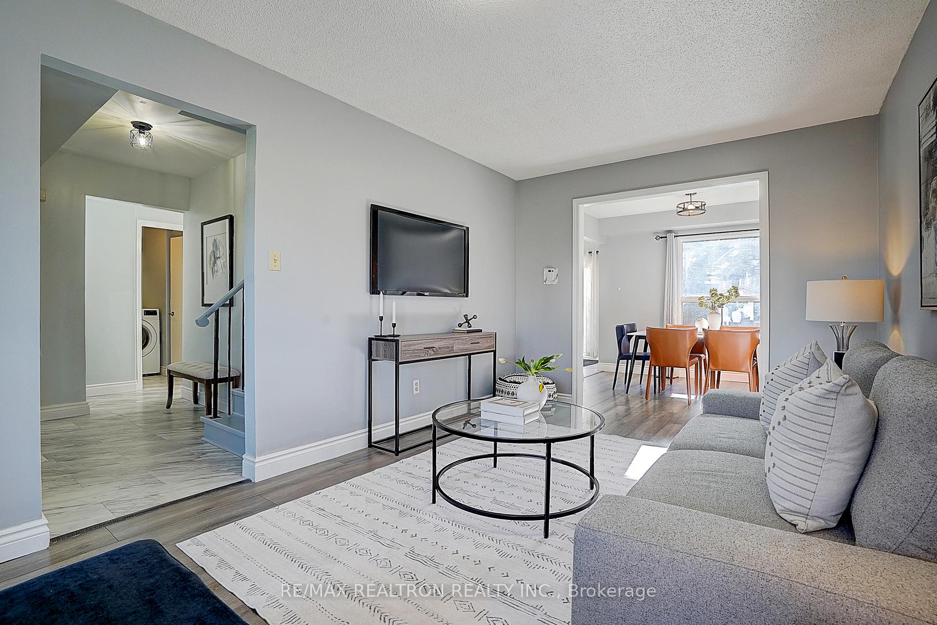 Photo 5 of 43 Quance Street, Barrie, Holly — HOMEH