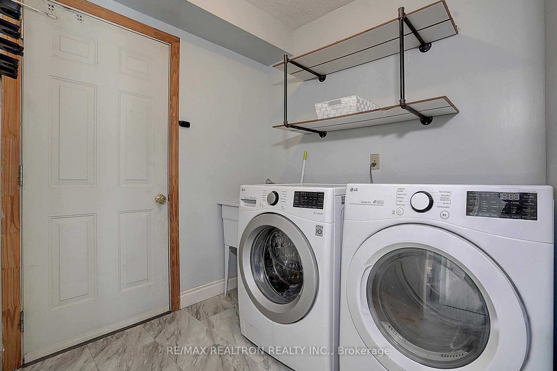 Photo 22 of 43 Quance Street, Barrie, Holly — HOMEH