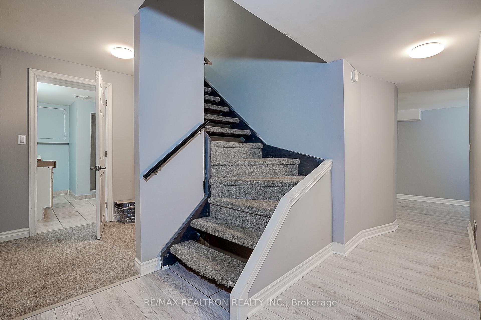 Photo 33 of 43 Quance Street, Barrie, Holly — HOMEH