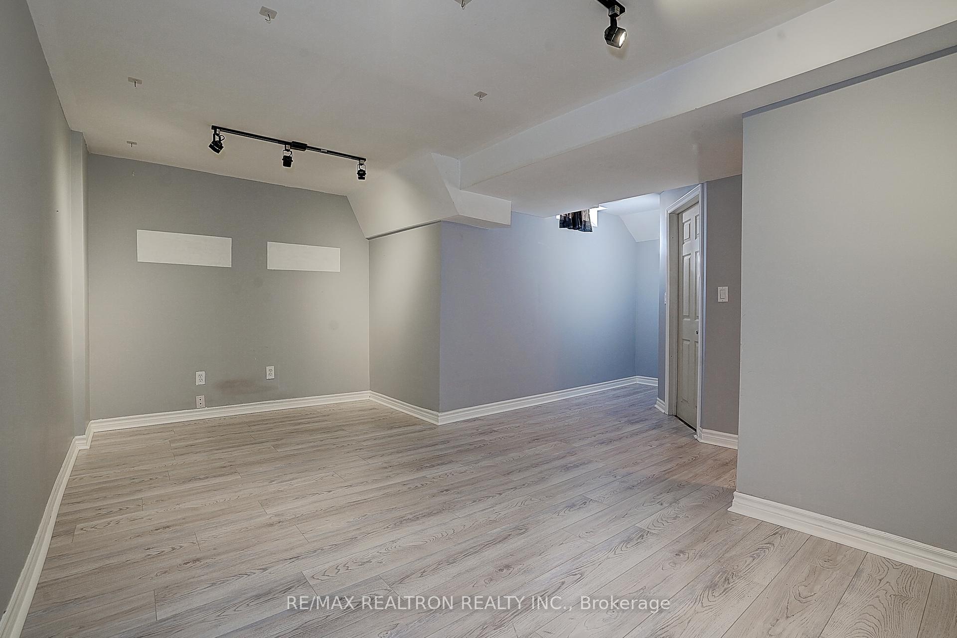 Photo 34 of 43 Quance Street, Barrie, Holly — HOMEH