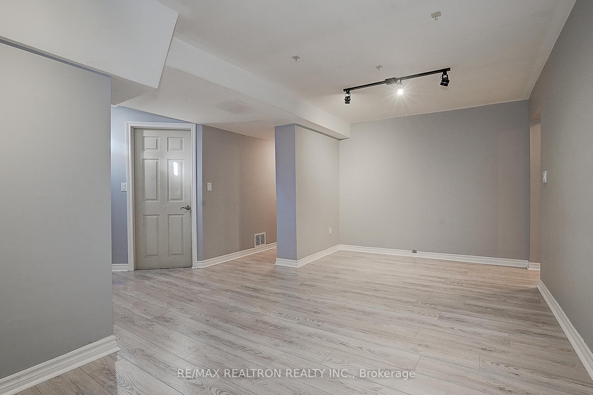 Photo 35 of 43 Quance Street, Barrie, Holly — HOMEH