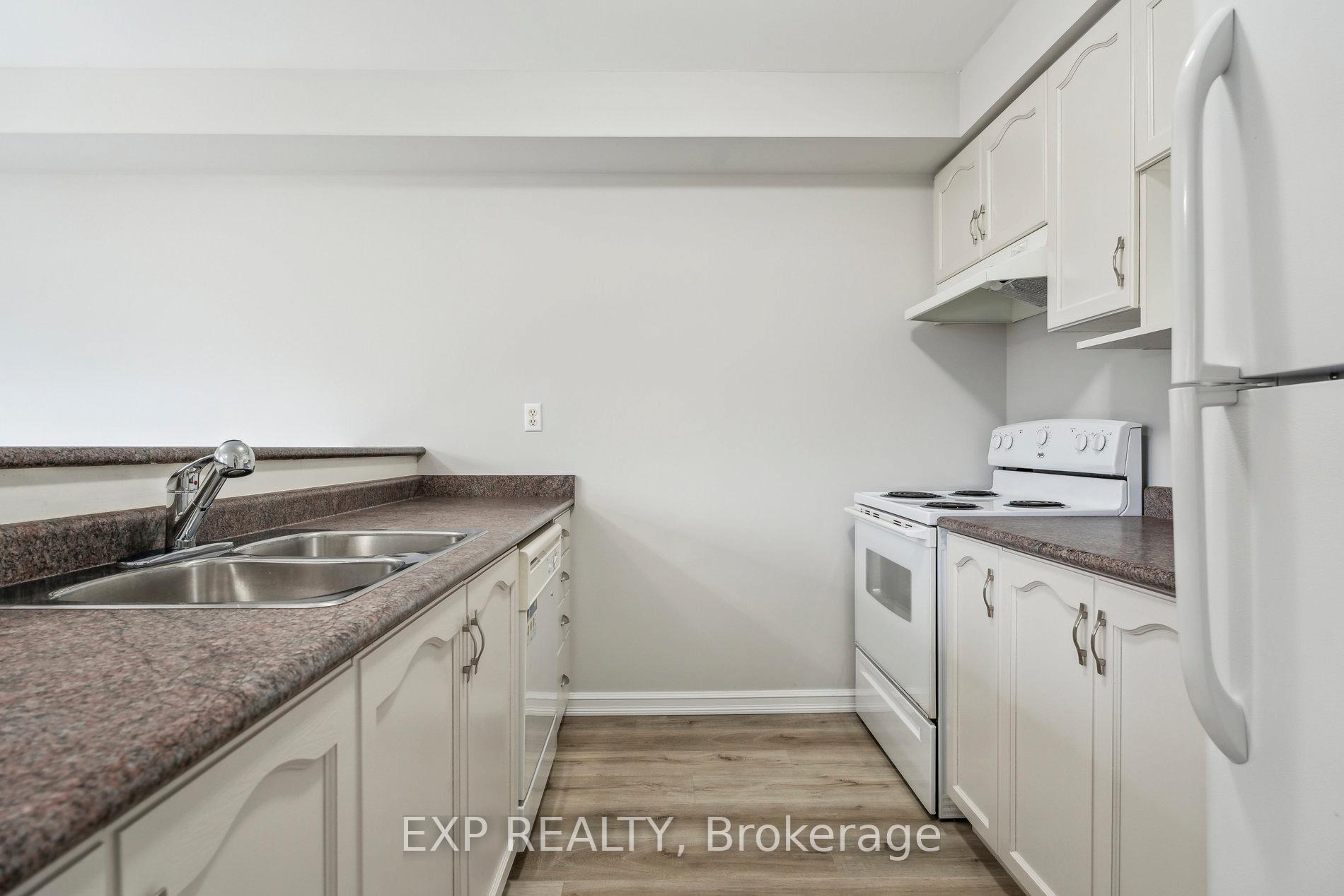 Photo 13 of 6 Huitema Court, Barrie, Holly — HOMEH