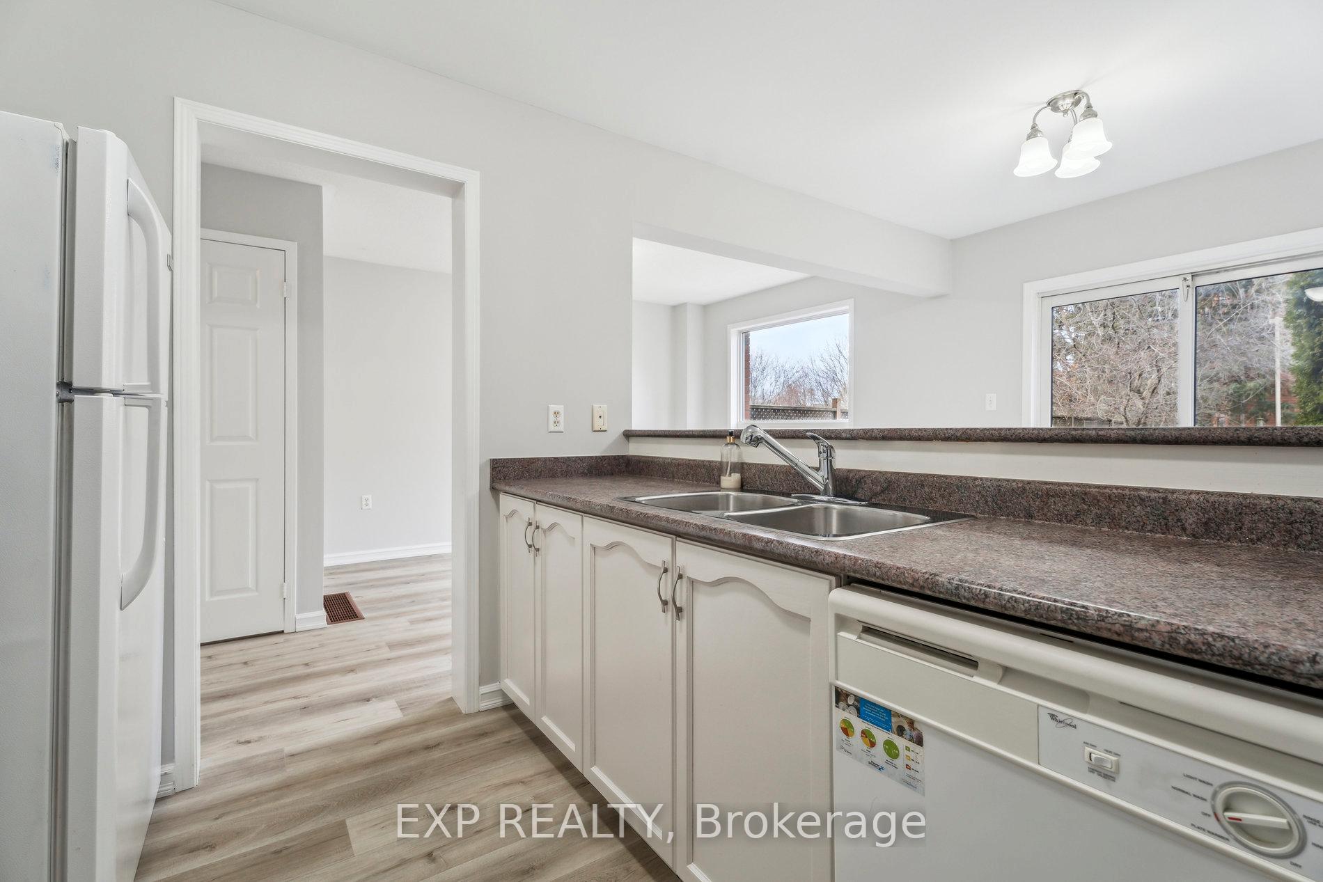 Photo 14 of 6 Huitema Court, Barrie, Holly — HOMEH