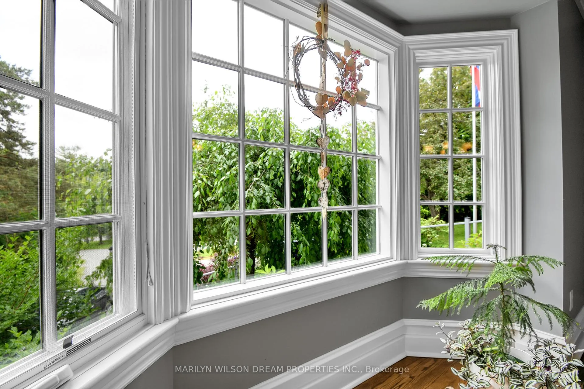 Photo 20 of 211 Northcote Place, Ottawa, Rockcliffe — HOMEH