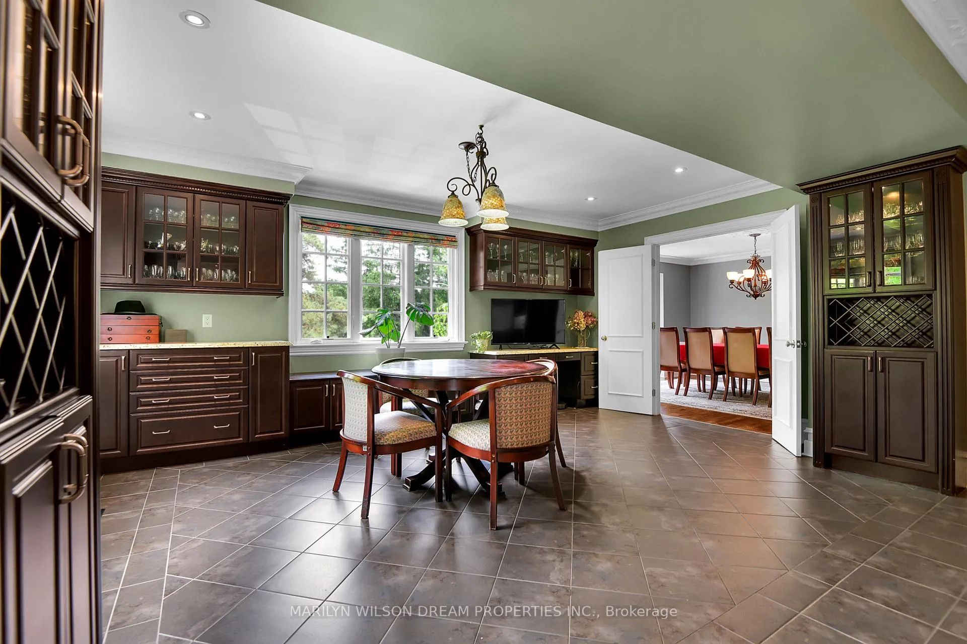 Photo 25 of 211 Northcote Place, Ottawa, Rockcliffe — HOMEH