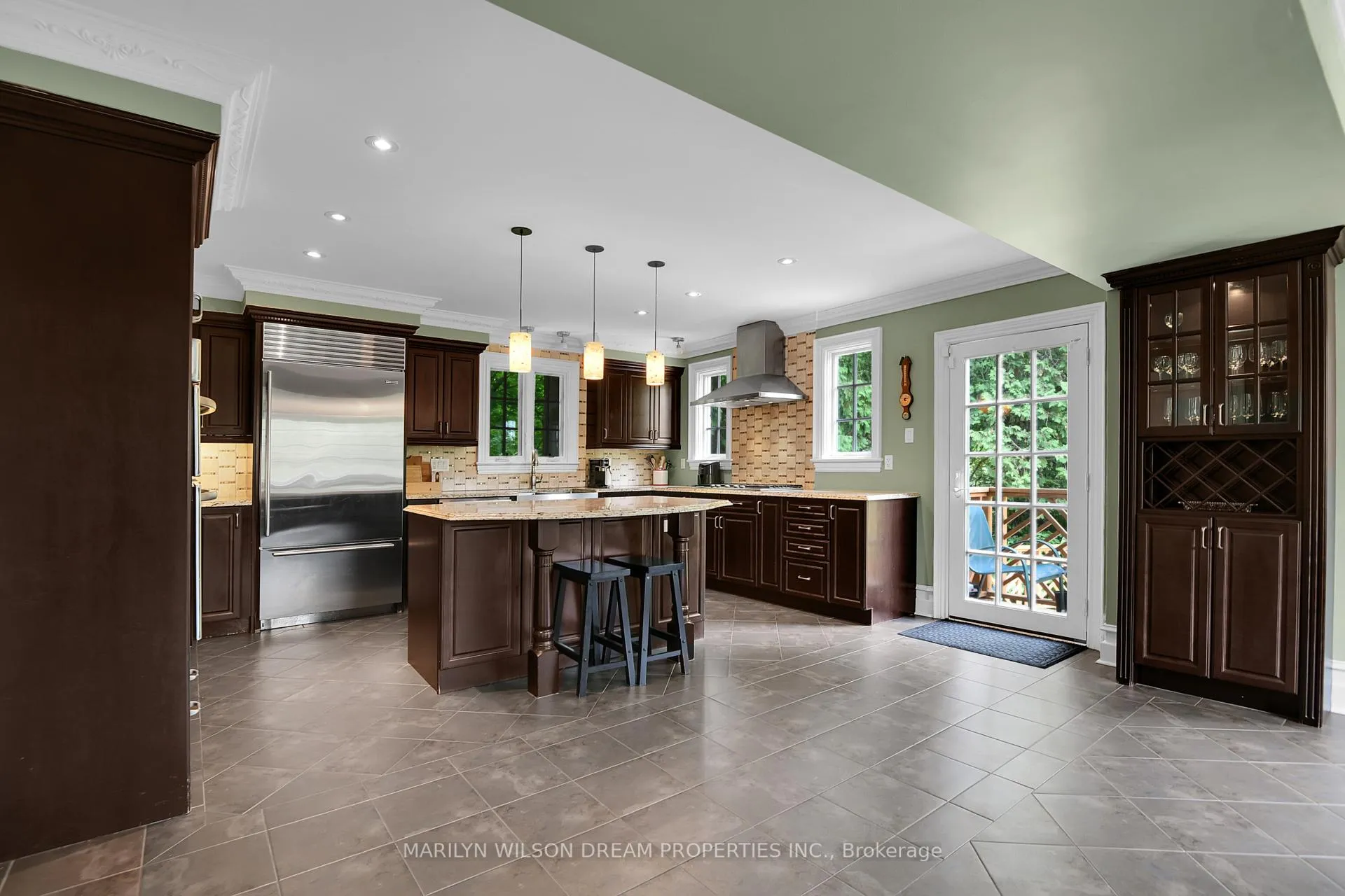 Photo 29 of 211 Northcote Place, Ottawa, Rockcliffe — HOMEH