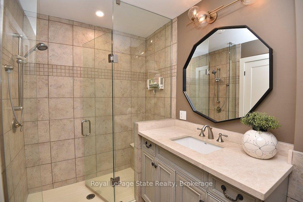 Photo 37 of 3 Harvest Court, Hamilton, Greensville — HOMEH