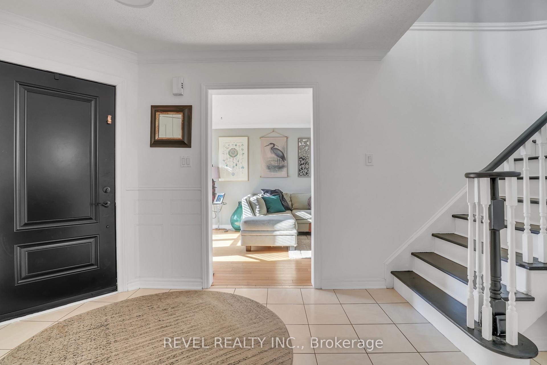 Photo 3 of 152 Esther Drive, Barrie, Painswick South — HOMEH