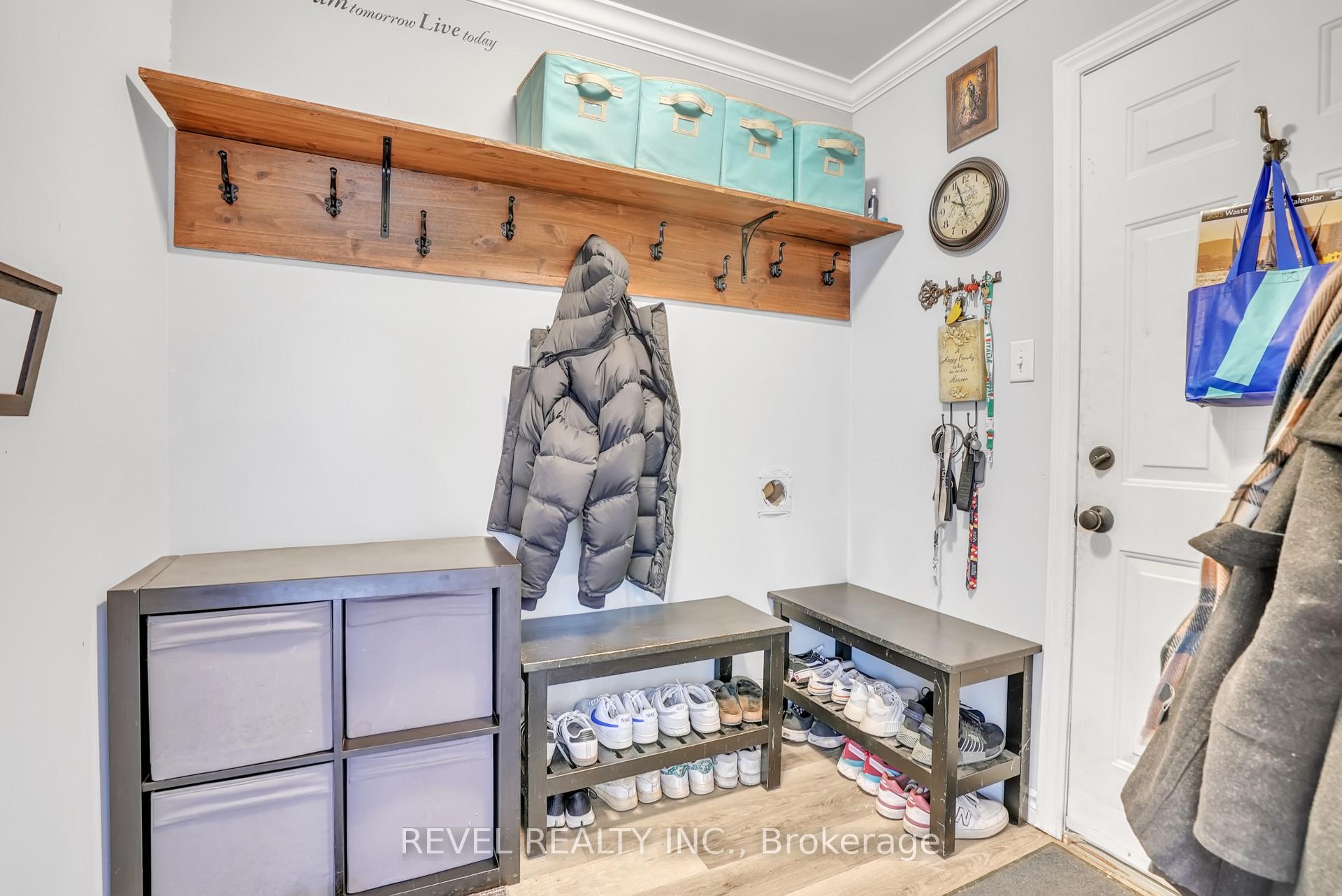 Photo 5 of 152 Esther Drive, Barrie, Painswick South — HOMEH
