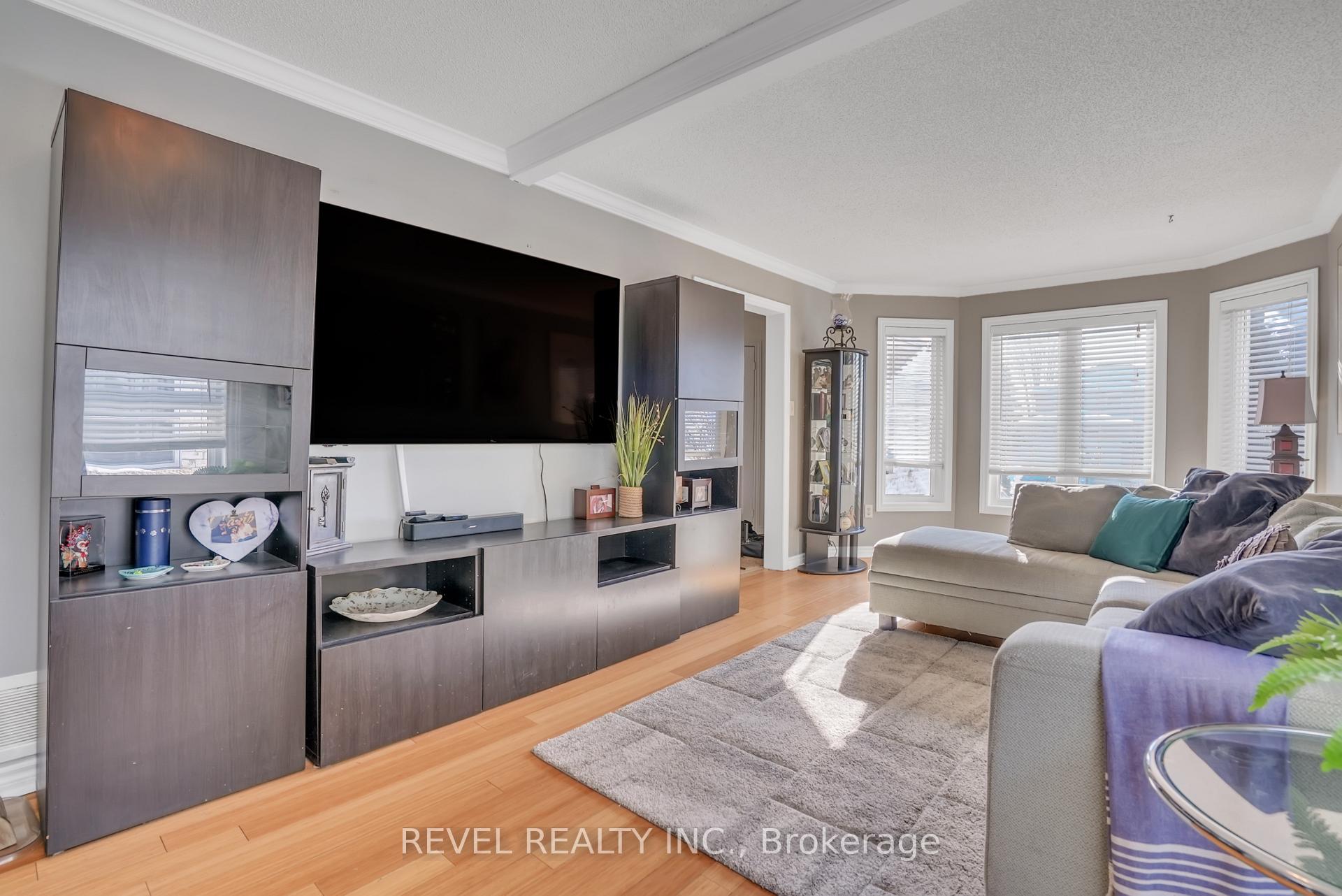 Photo 6 of 152 Esther Drive, Barrie, Painswick South — HOMEH