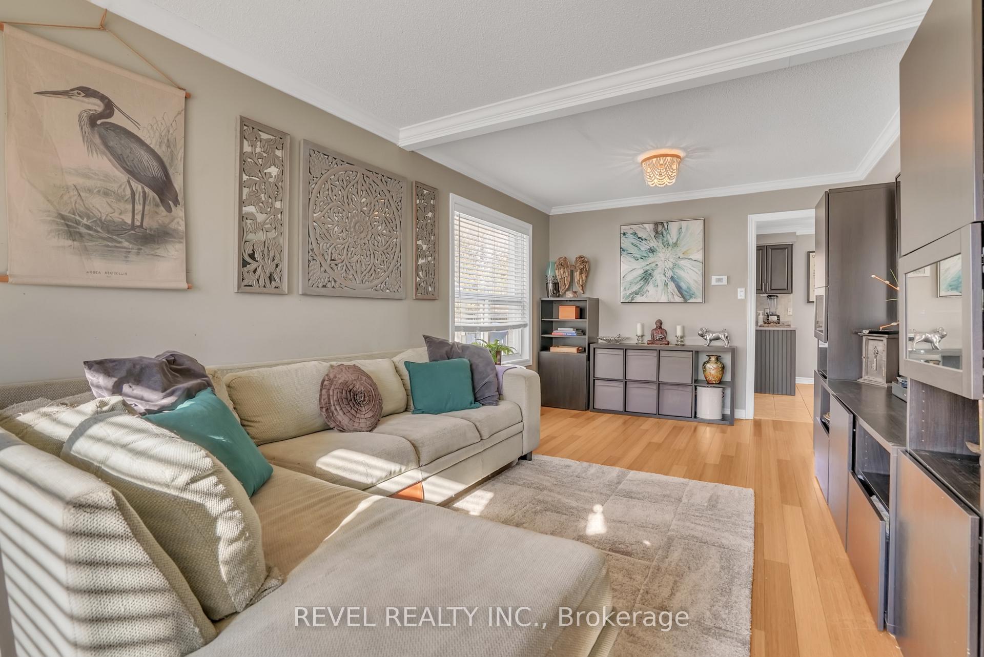 Photo 7 of 152 Esther Drive, Barrie, Painswick South — HOMEH