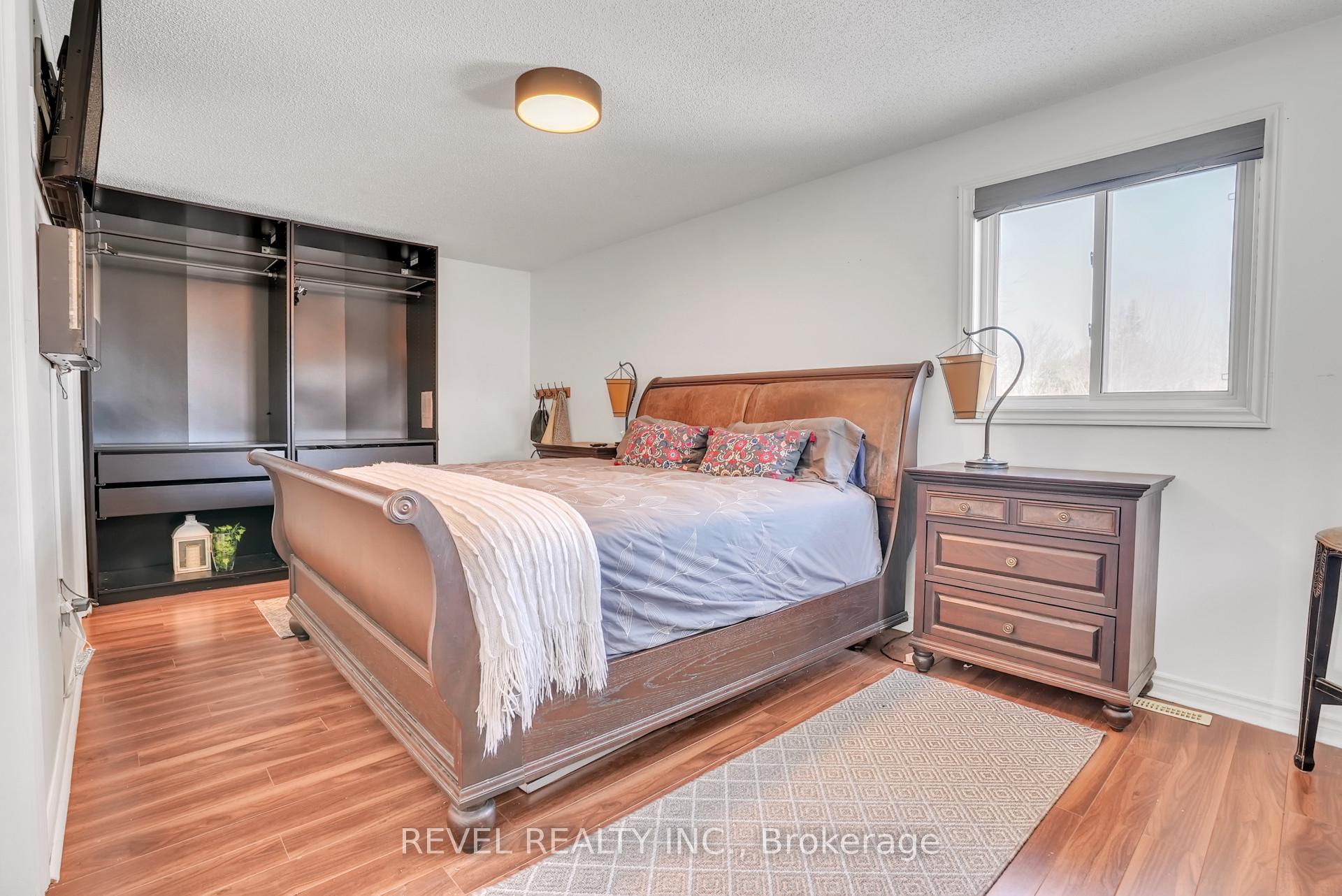 Photo 17 of 152 Esther Drive, Barrie, Painswick South — HOMEH