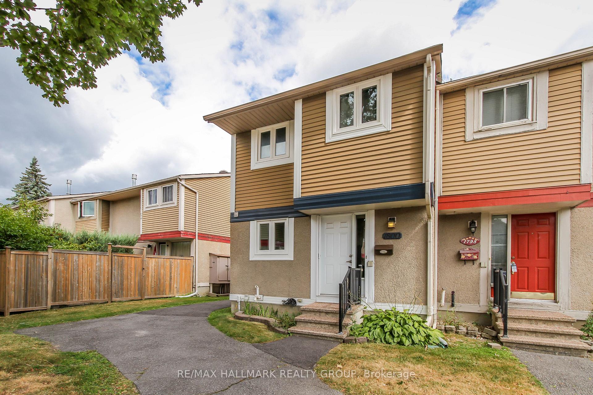 Photo 1 of 1800 Stonehenge Crescent, Ottawa, Pineview — HOMEH