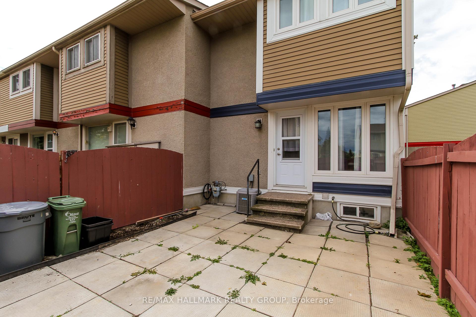 Photo 25 of 1800 Stonehenge Crescent, Ottawa, Pineview — HOMEH