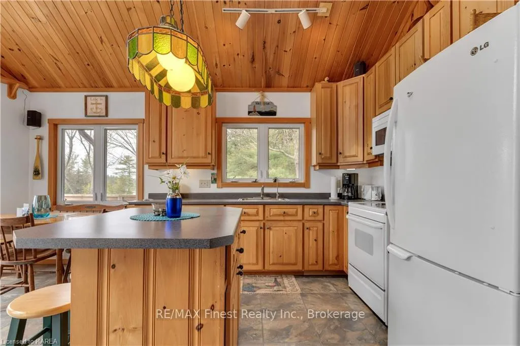Photo 20 of 14 Downie, Frontenac Islands, The Islands — HOMEH