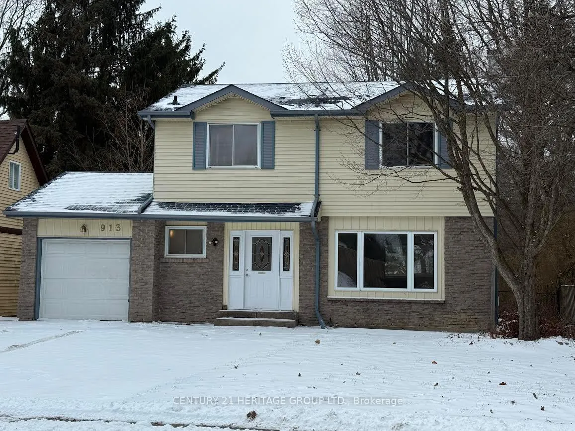 Photo 1 of 913 Jacarandah Drive, Newmarket, Huron Heights-Leslie Valley — HOMEH