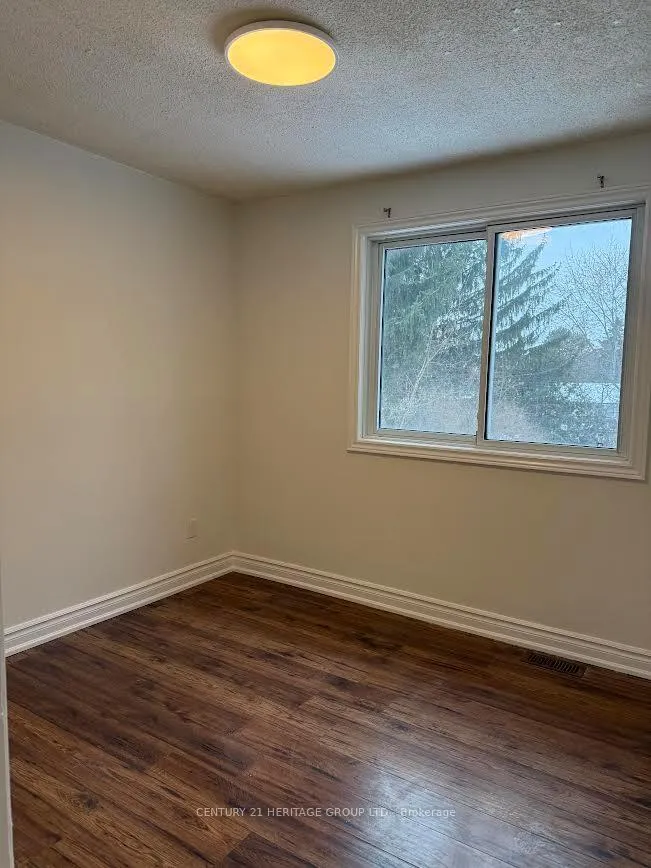 Photo 16 of 913 Jacarandah Drive, Newmarket, Huron Heights-Leslie Valley — HOMEH