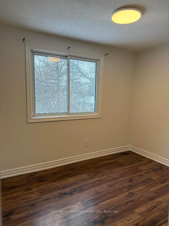 Photo 18 of 913 Jacarandah Drive, Newmarket, Huron Heights-Leslie Valley — HOMEH