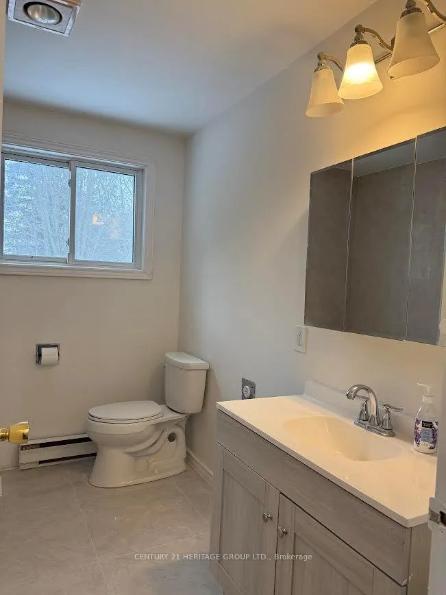 Photo 19 of 913 Jacarandah Drive, Newmarket, Huron Heights-Leslie Valley — HOMEH