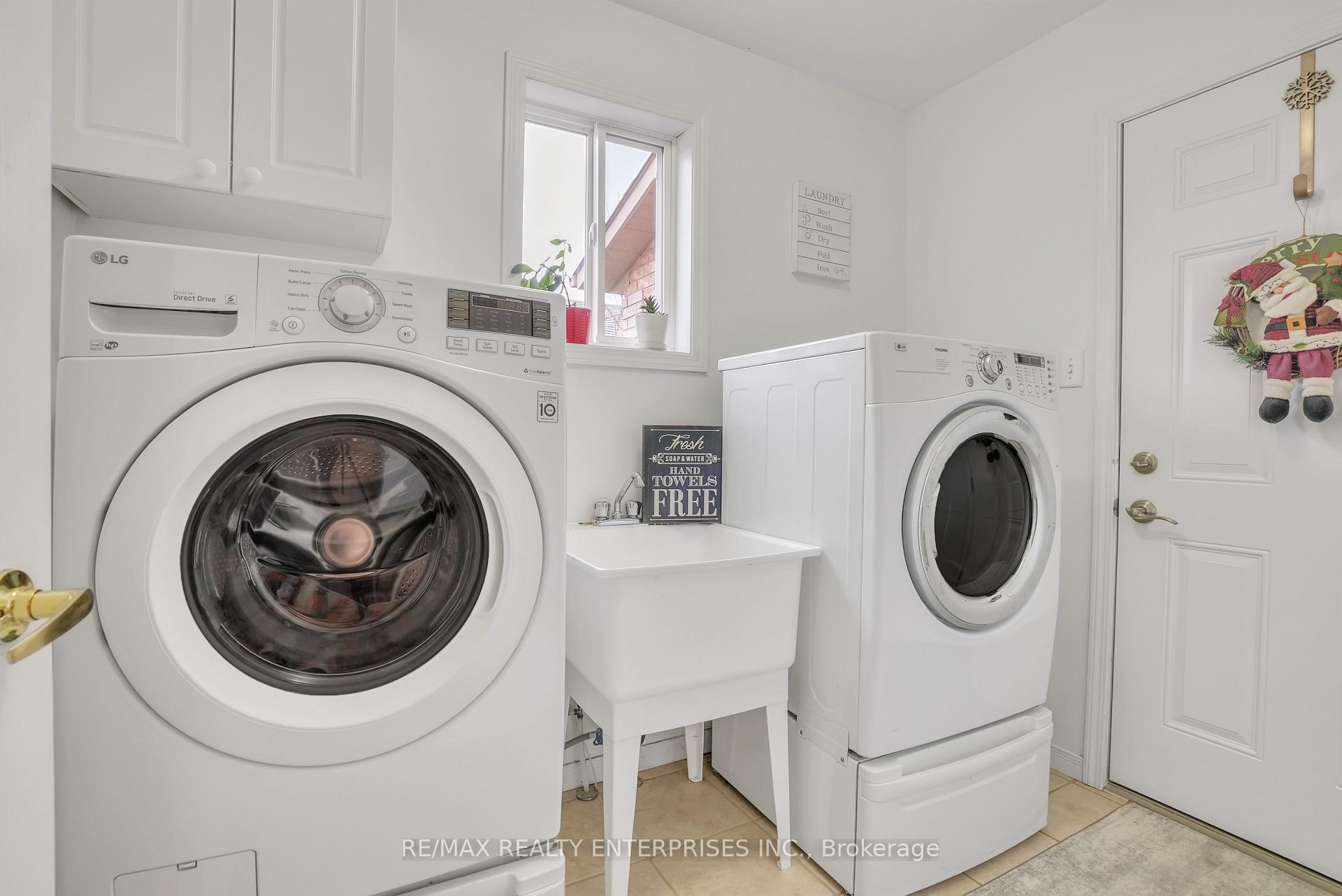 Photo 13 of 28 Sun King Crescent, Barrie, Innis-Shore — HOMEH
