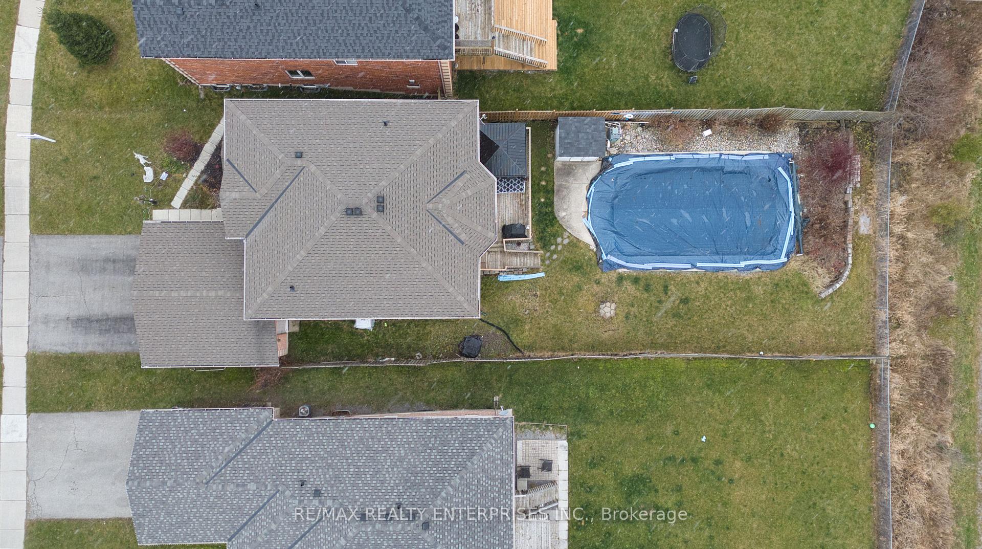 Photo 15 of 28 Sun King Crescent, Barrie, Innis-Shore — HOMEH
