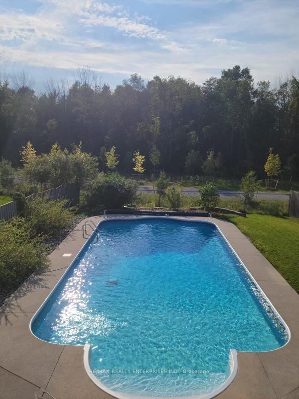 Photo 17 of 28 Sun King Crescent, Barrie, Innis-Shore — HOMEH
