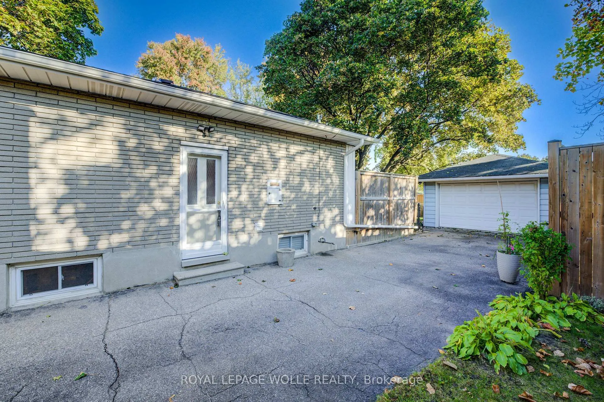 Photo 31 of 116 Boniface Avenue, Kitchener — HOMEH