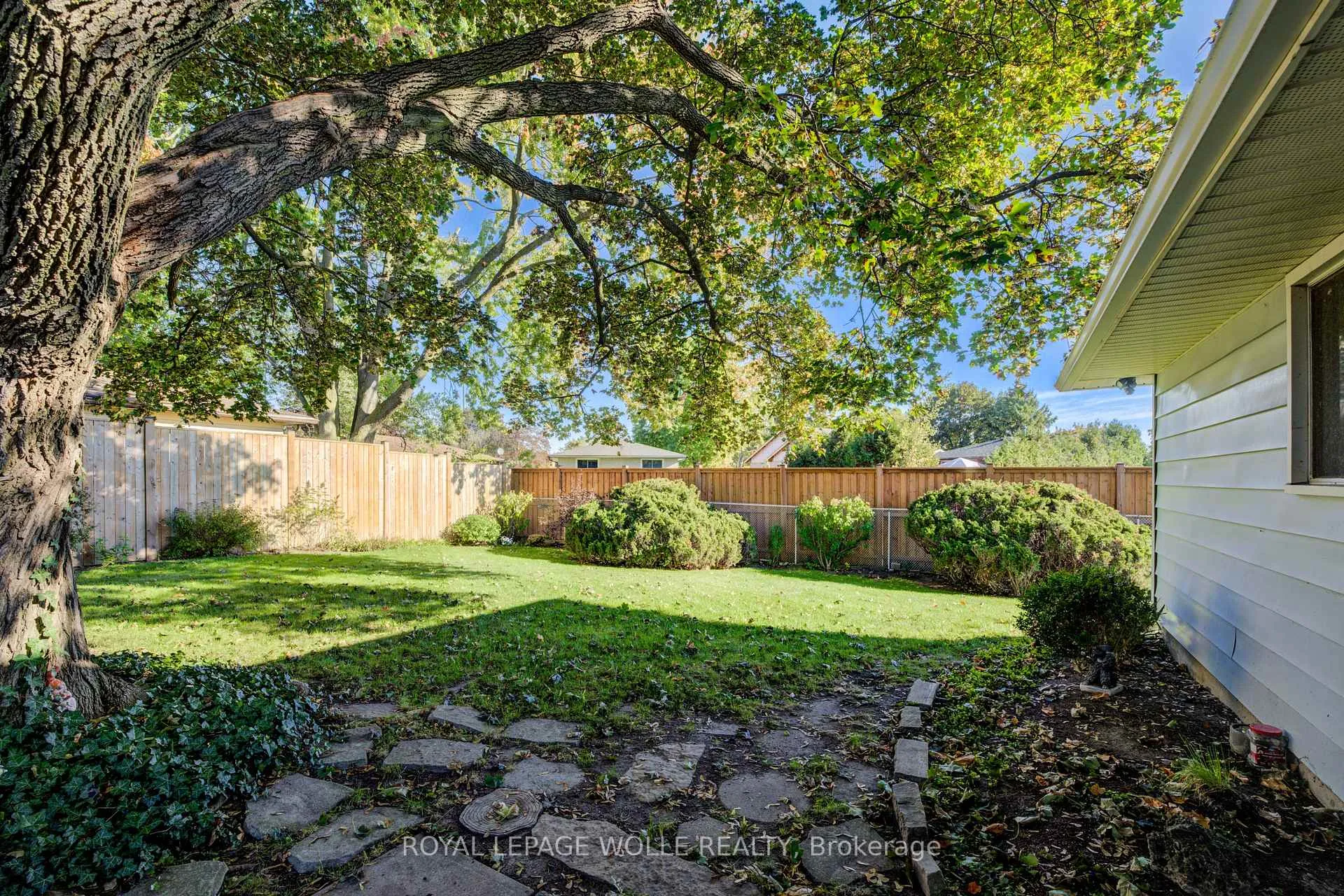 Photo 33 of 116 Boniface Avenue, Kitchener — HOMEH