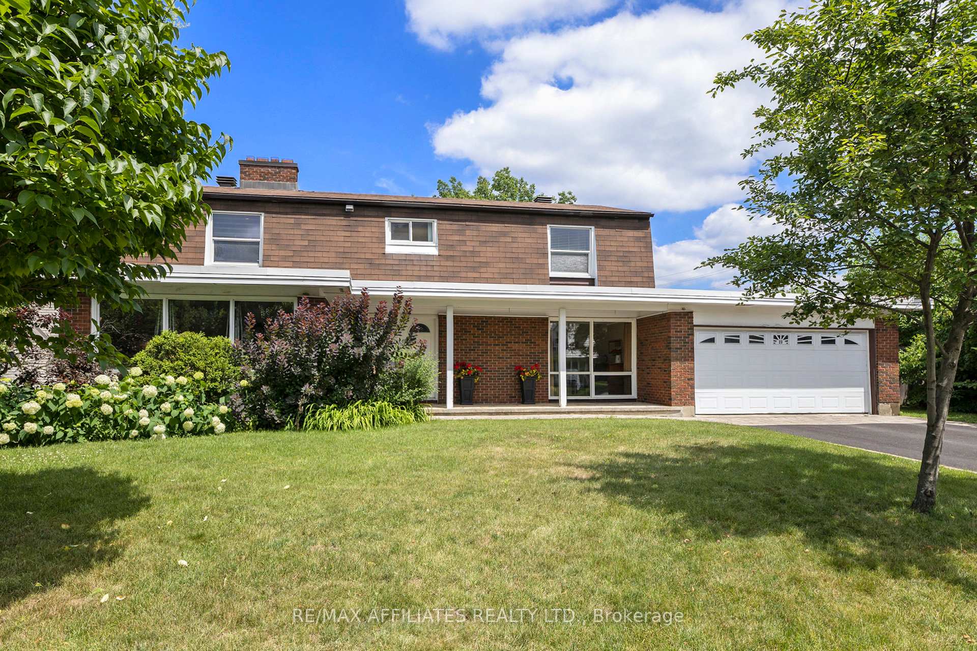 Front of 23 Sioux Crescent
