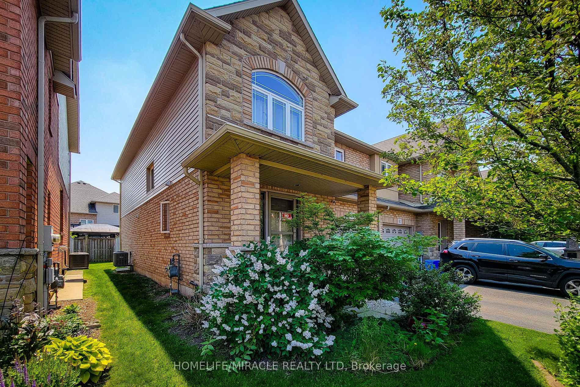 Photo 4 of 59 Periwinkle Drive, Hamilton, Rural Glanbrook — HOMEH