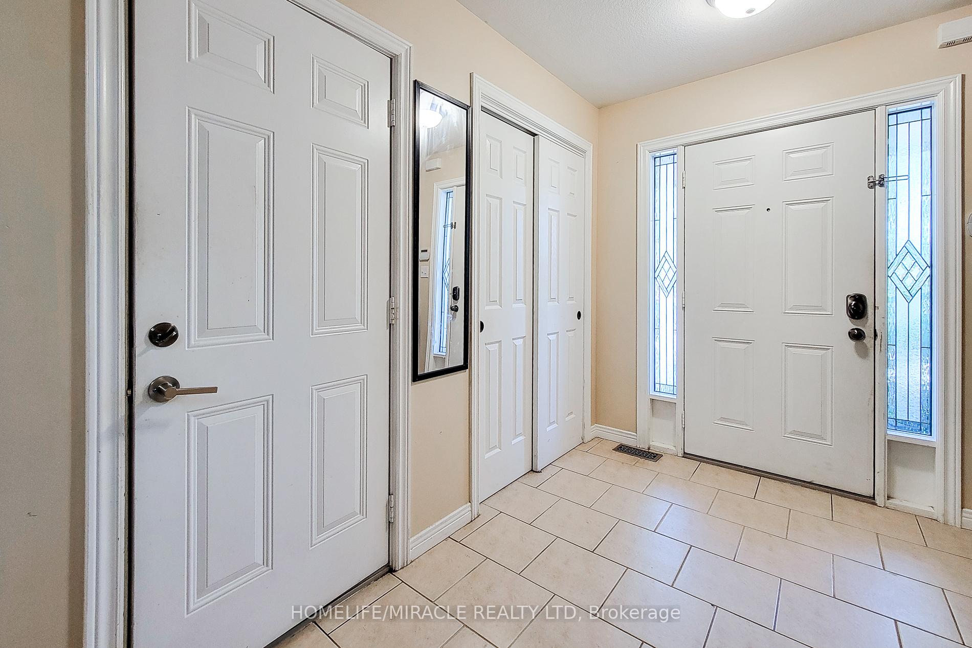 Photo 5 of 59 Periwinkle Drive, Hamilton, Rural Glanbrook — HOMEH