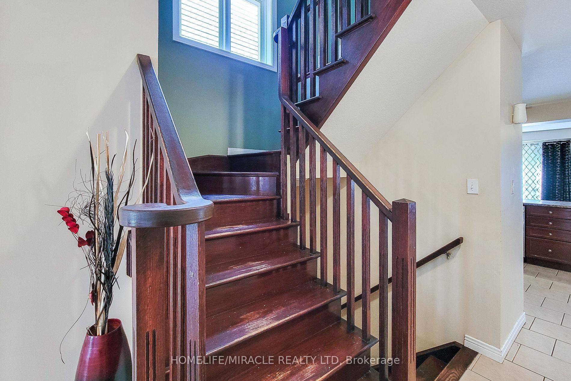 Photo 8 of 59 Periwinkle Drive, Hamilton, Rural Glanbrook — HOMEH