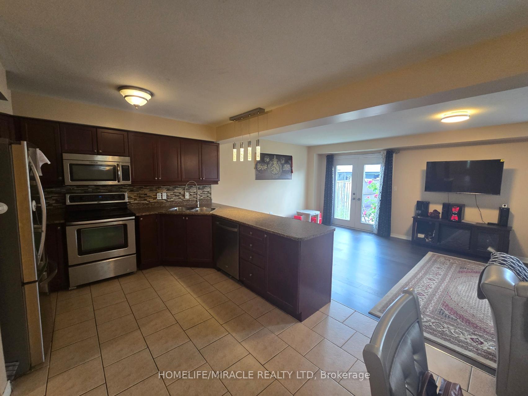 Photo 20 of 59 Periwinkle Drive, Hamilton, Rural Glanbrook — HOMEH
