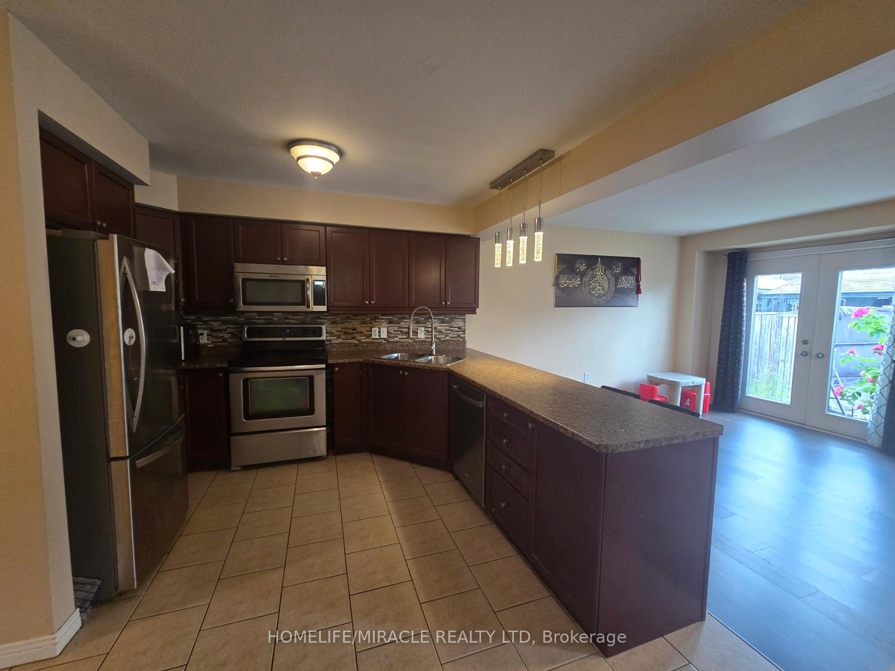 Photo 21 of 59 Periwinkle Drive, Hamilton, Rural Glanbrook — HOMEH