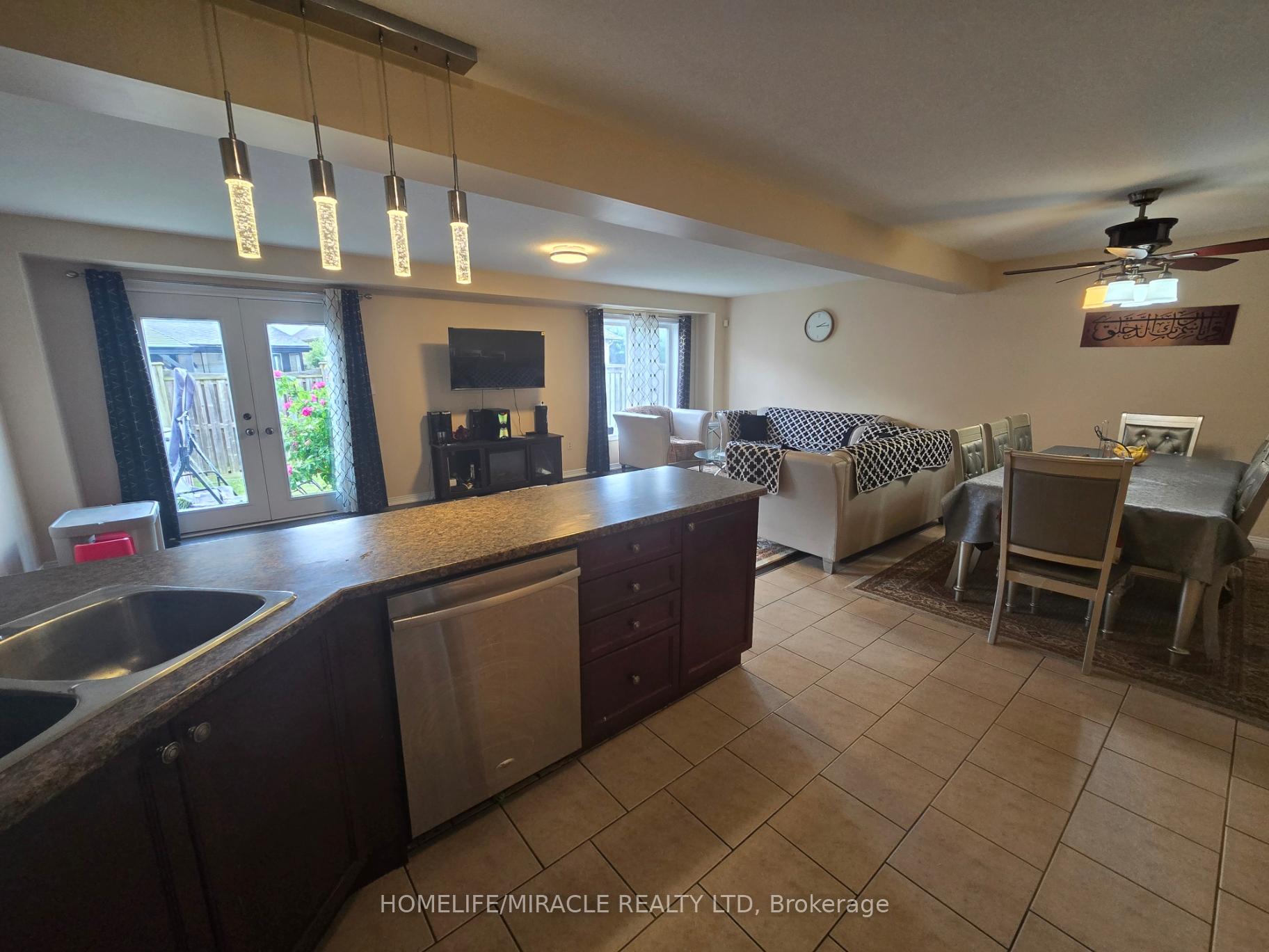 Photo 22 of 59 Periwinkle Drive, Hamilton, Rural Glanbrook — HOMEH