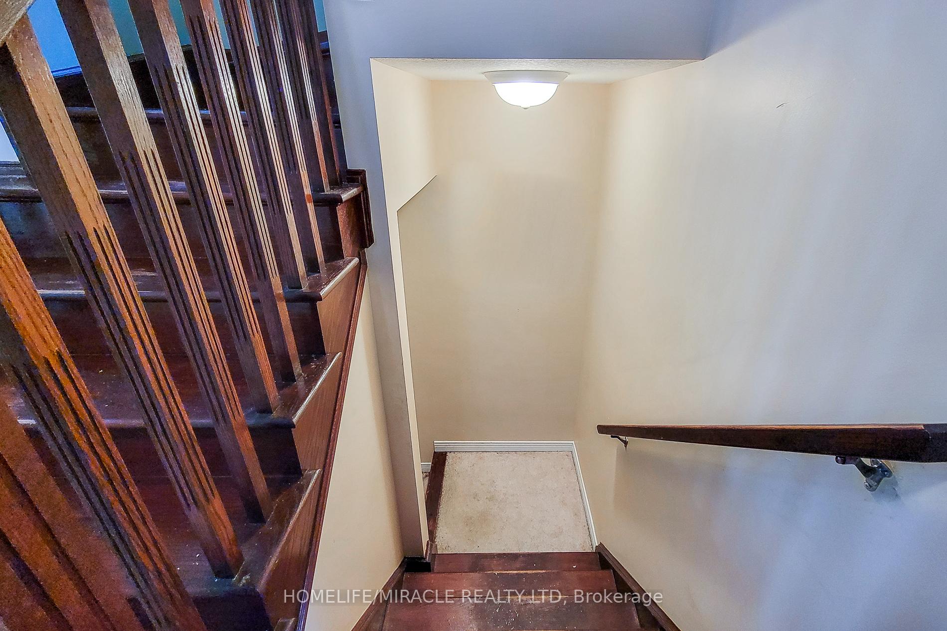 Photo 39 of 59 Periwinkle Drive, Hamilton, Rural Glanbrook — HOMEH