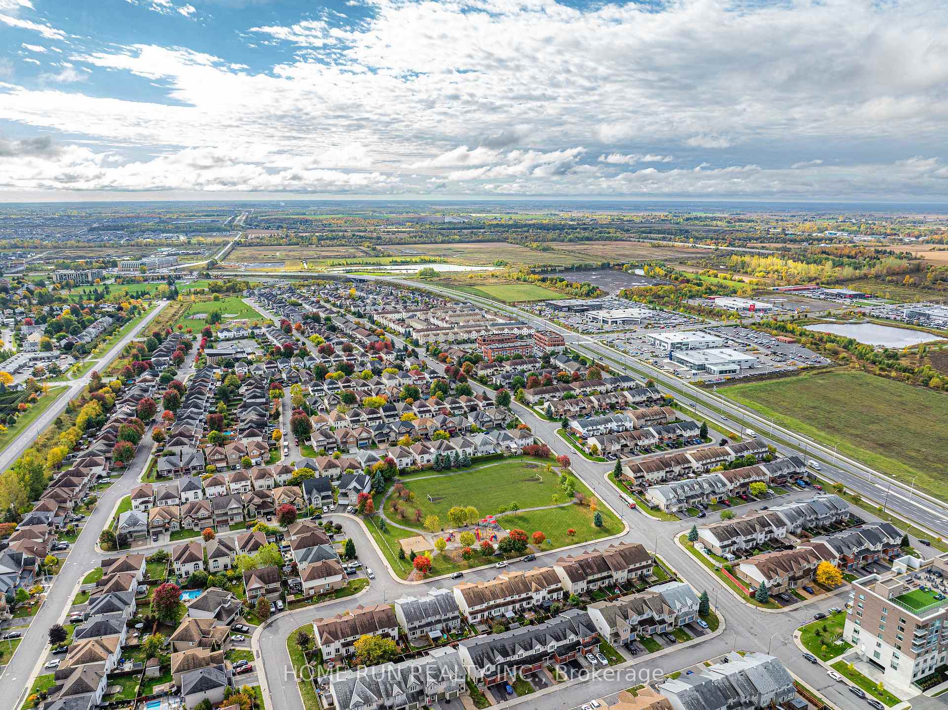 Photo 2 of 527 Simran Private, Ottawa, Barrhaven - Cedargrove/Fraserdale — HOMEH
