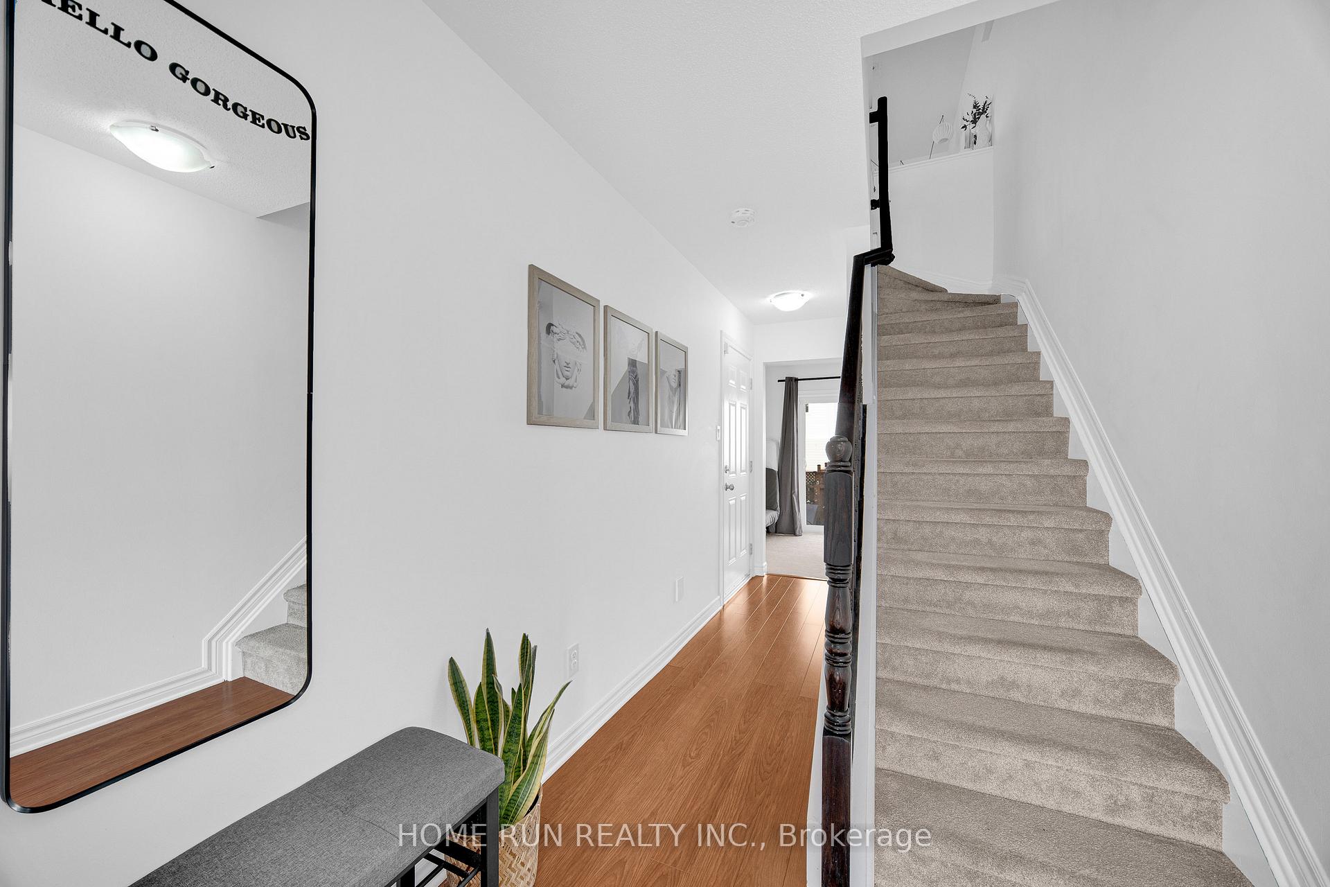 Photo 4 of 527 Simran Private, Ottawa, Barrhaven - Cedargrove/Fraserdale — HOMEH