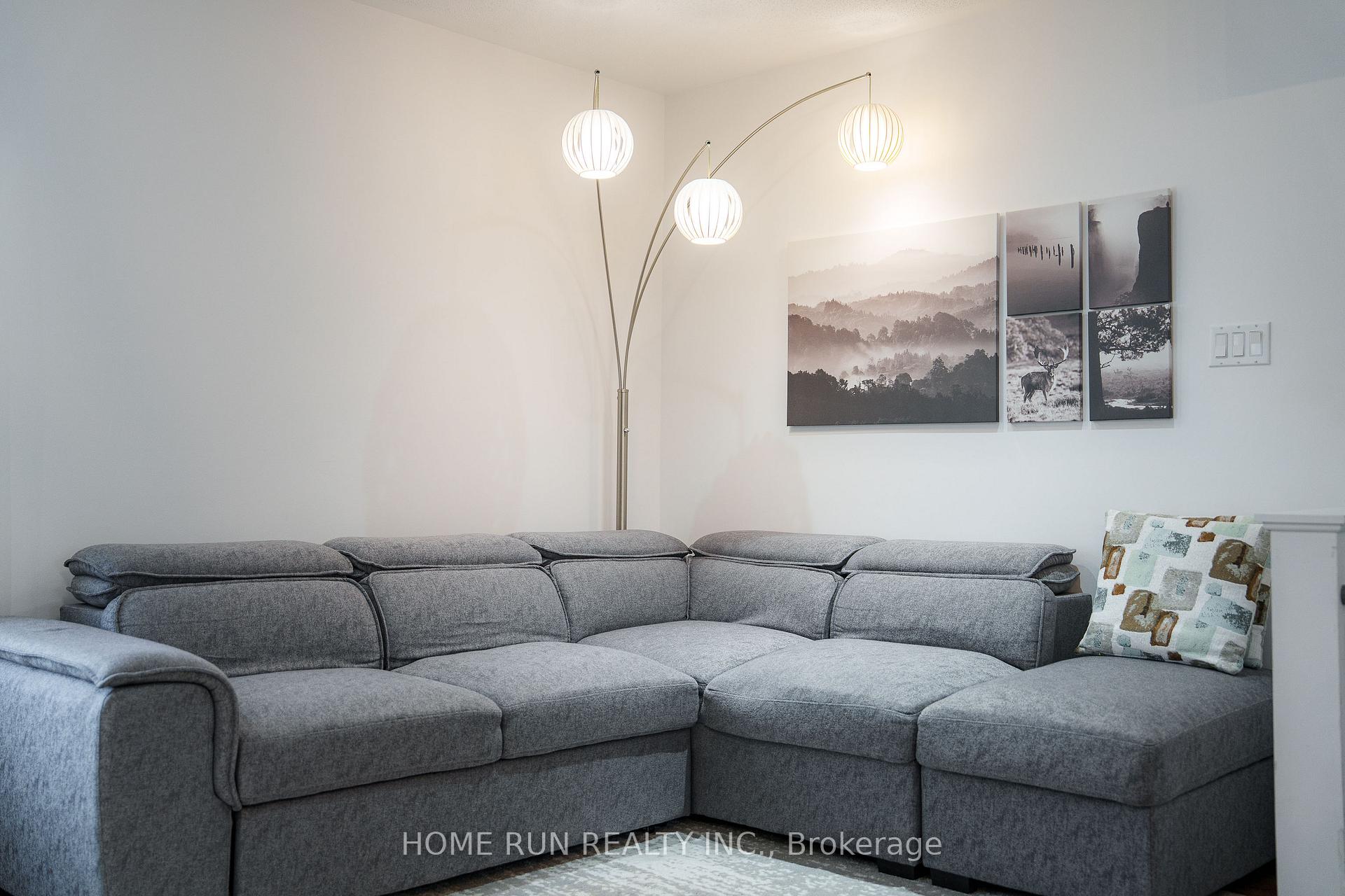 Photo 13 of 527 Simran Private, Ottawa, Barrhaven - Cedargrove/Fraserdale — HOMEH