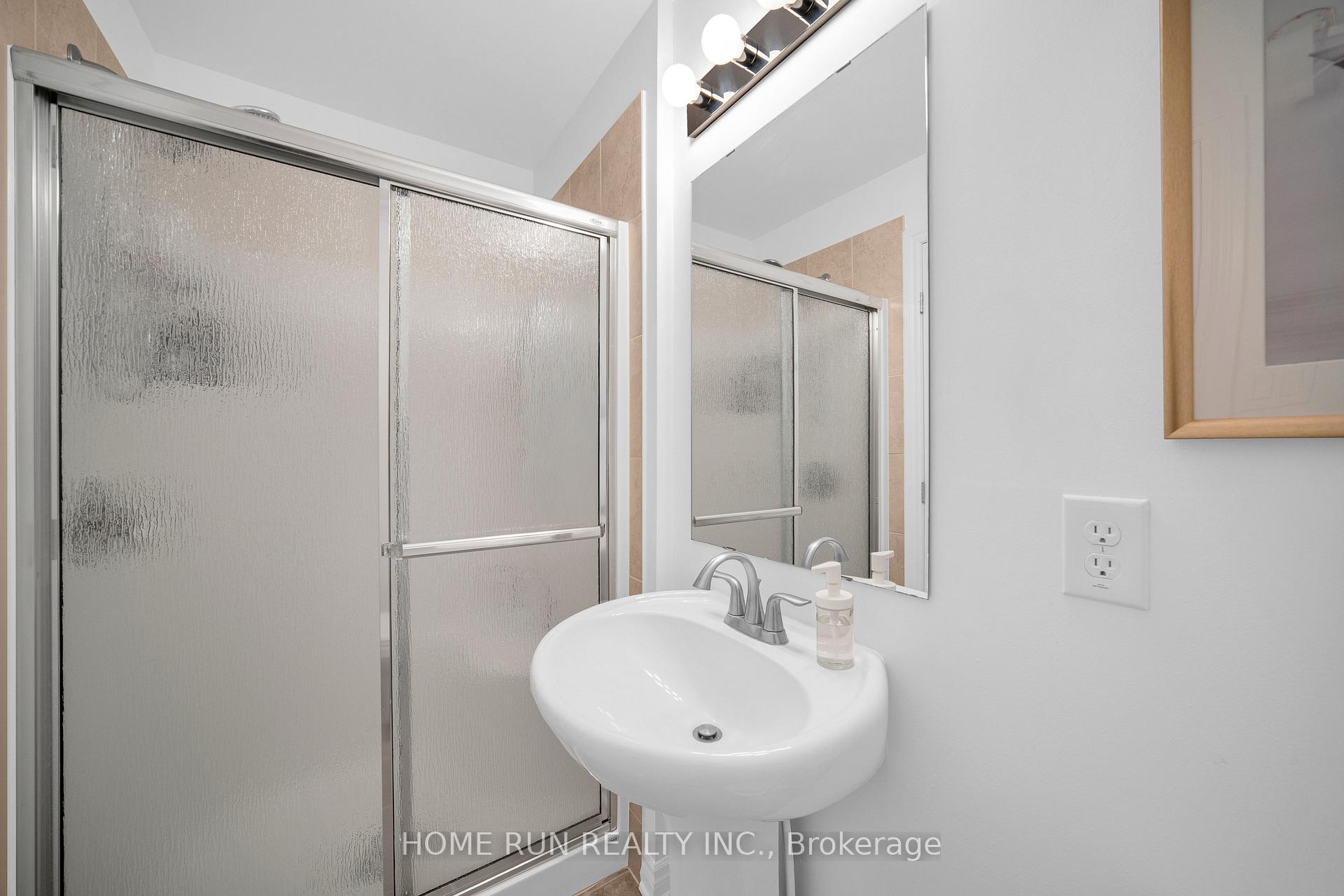 Photo 23 of 527 Simran Private, Ottawa, Barrhaven - Cedargrove/Fraserdale — HOMEH
