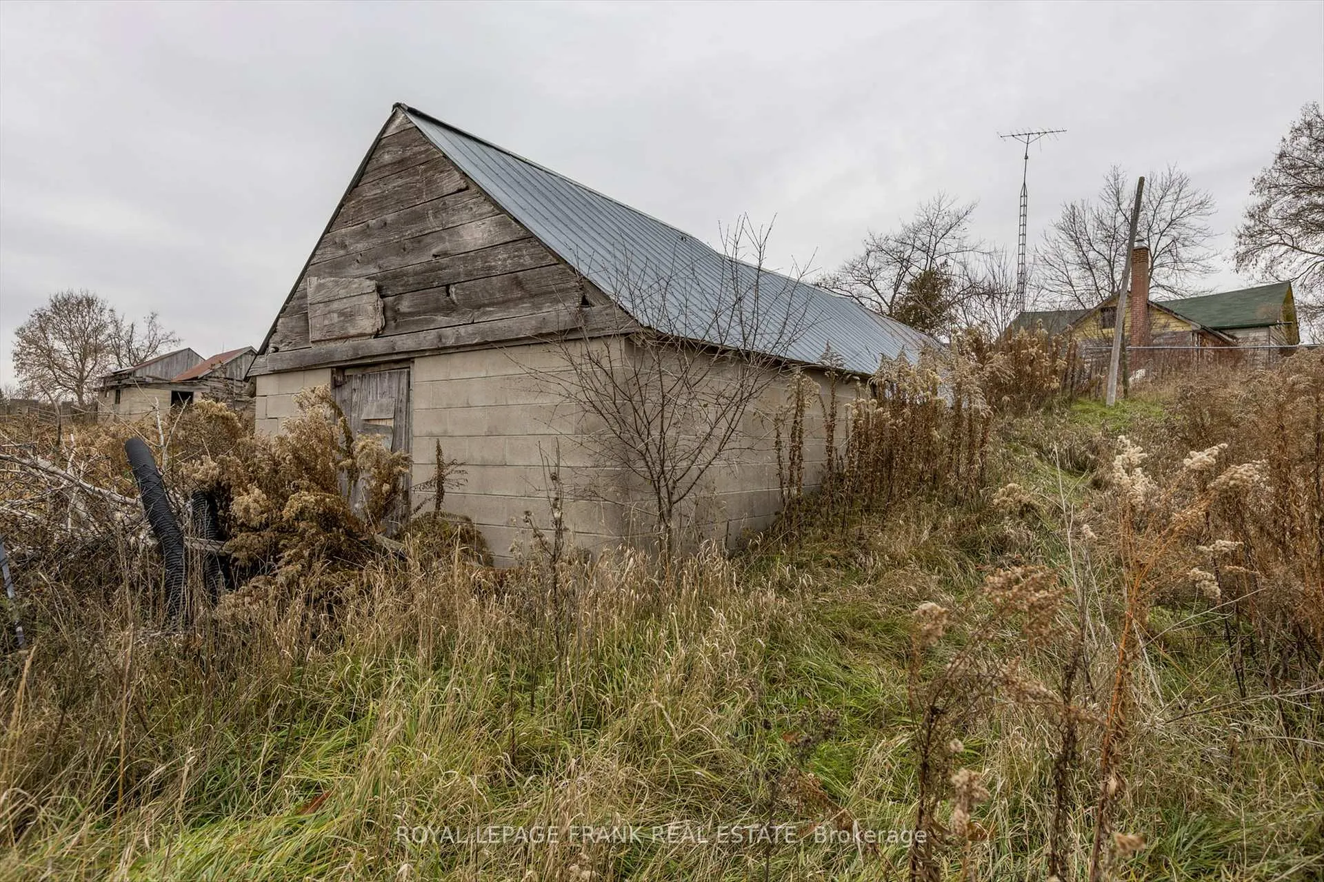 Photo 32 of 639 County Rd 4, Douro-Dummer — HOMEH