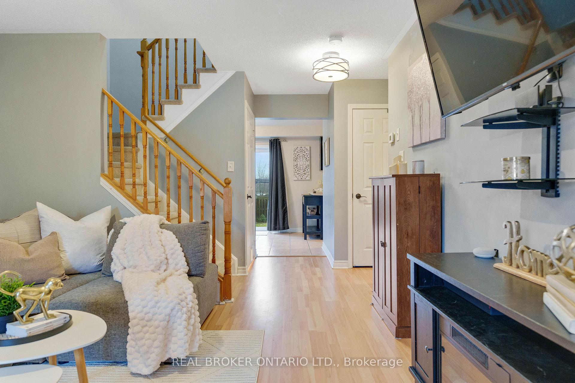Photo 8 of 143 Sproule Drive, Barrie, Edgehill Drive — HOMEH