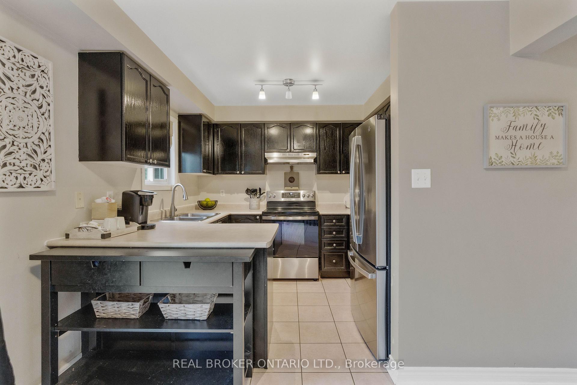 Photo 9 of 143 Sproule Drive, Barrie, Edgehill Drive — HOMEH