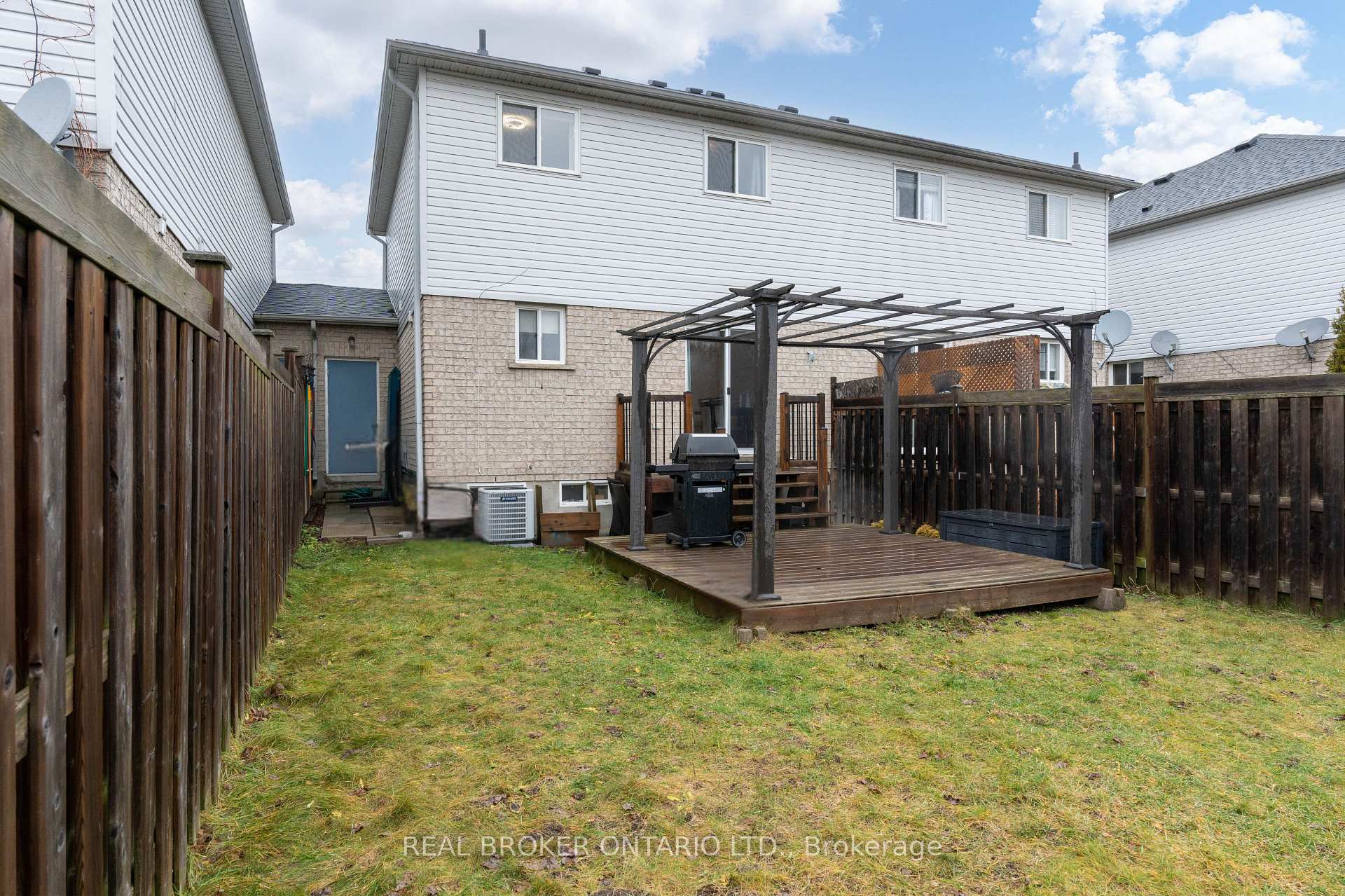 Photo 14 of 143 Sproule Drive, Barrie, Edgehill Drive — HOMEH