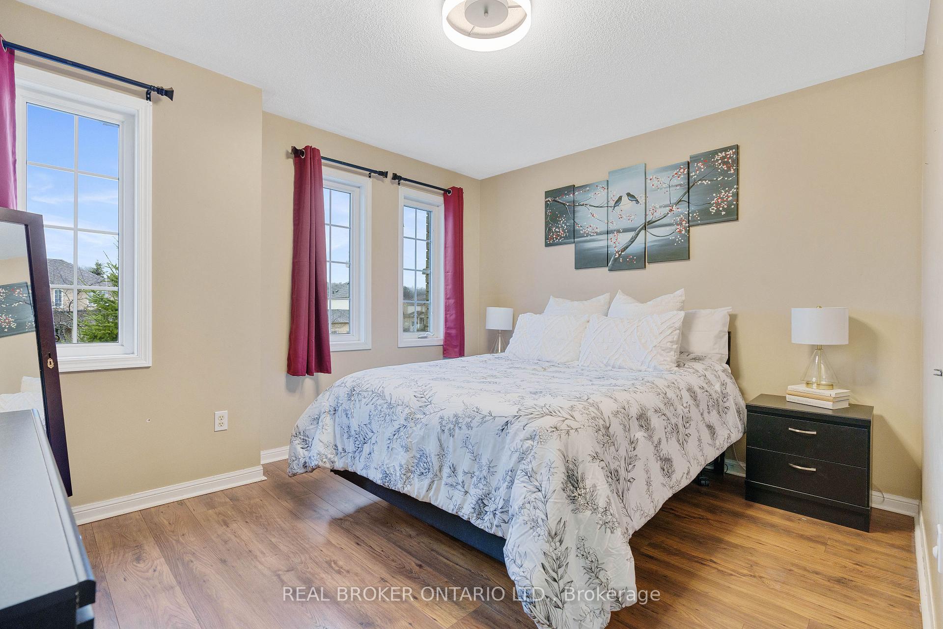 Photo 23 of 143 Sproule Drive, Barrie, Edgehill Drive — HOMEH