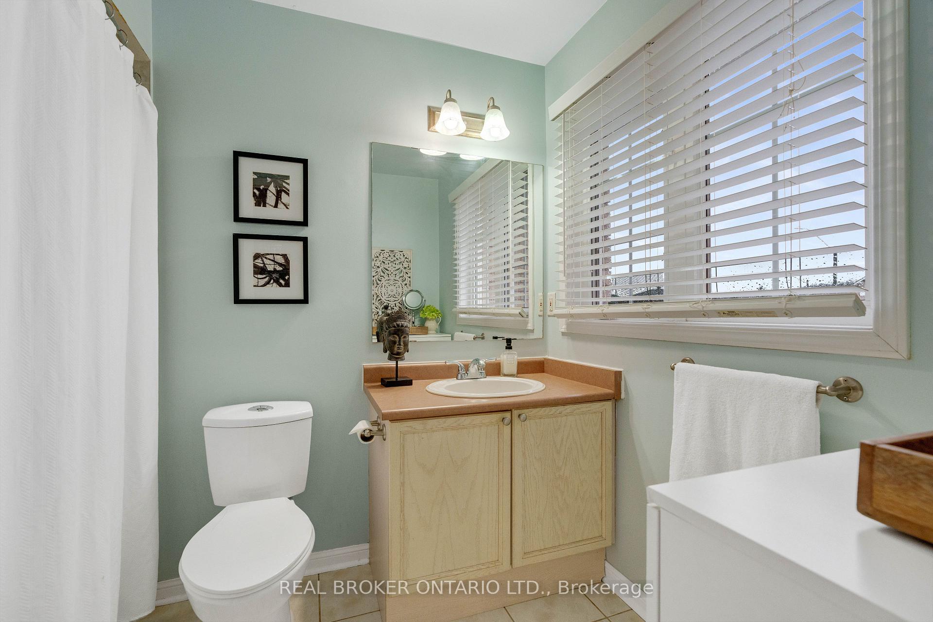 Photo 25 of 143 Sproule Drive, Barrie, Edgehill Drive — HOMEH