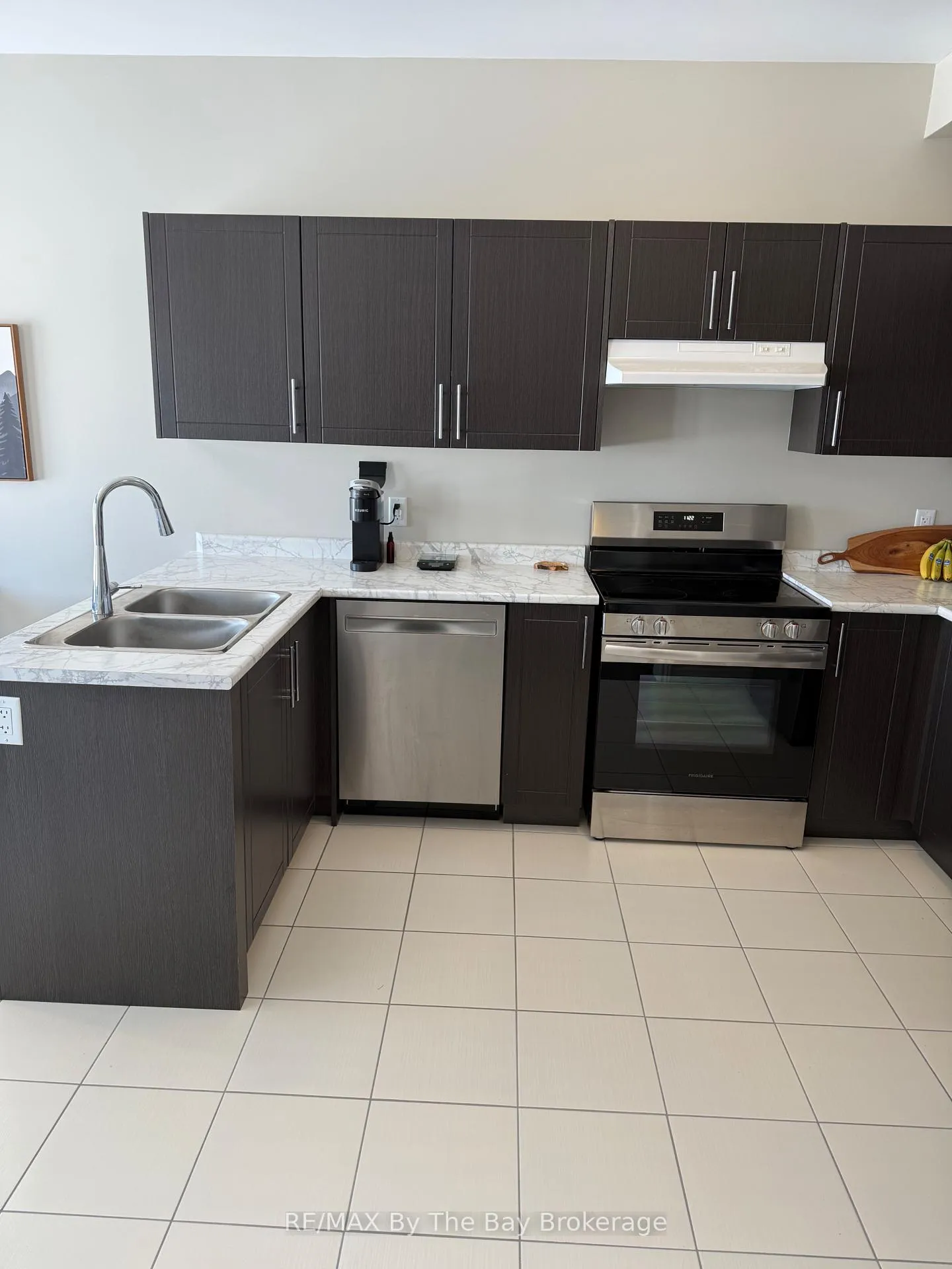 Photo 5 of 286 Springfield Crescent, Clearview, Stayner — HOMEH