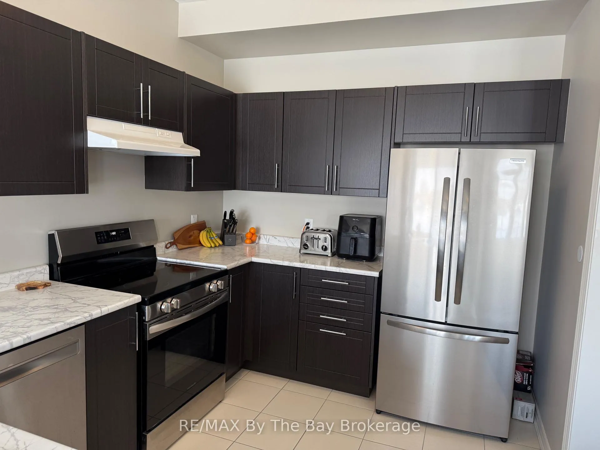 Photo 6 of 286 Springfield Crescent, Clearview, Stayner — HOMEH
