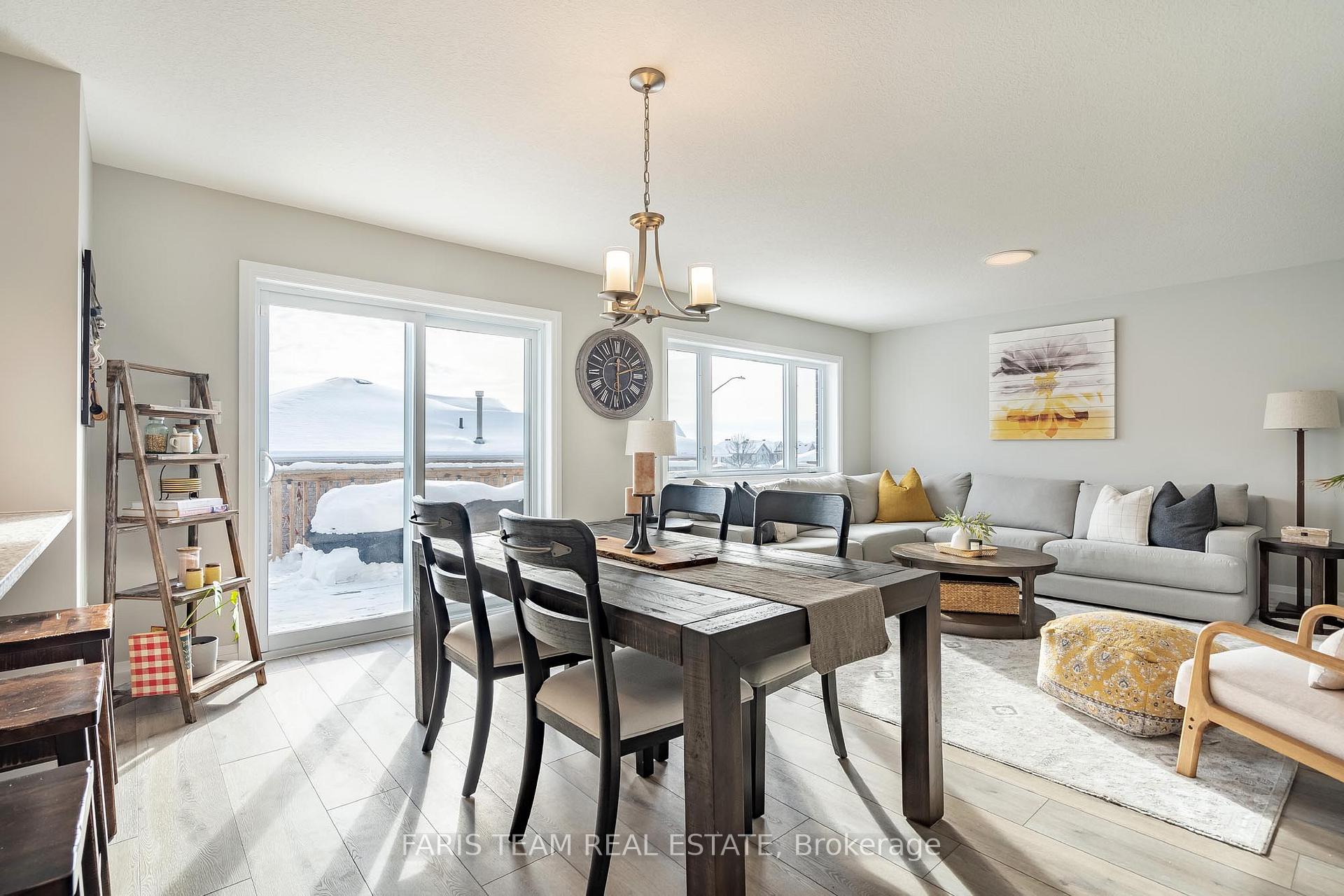 Photo 4 of 317 Edgehill Drive, Barrie, Edgehill Drive — HOMEH